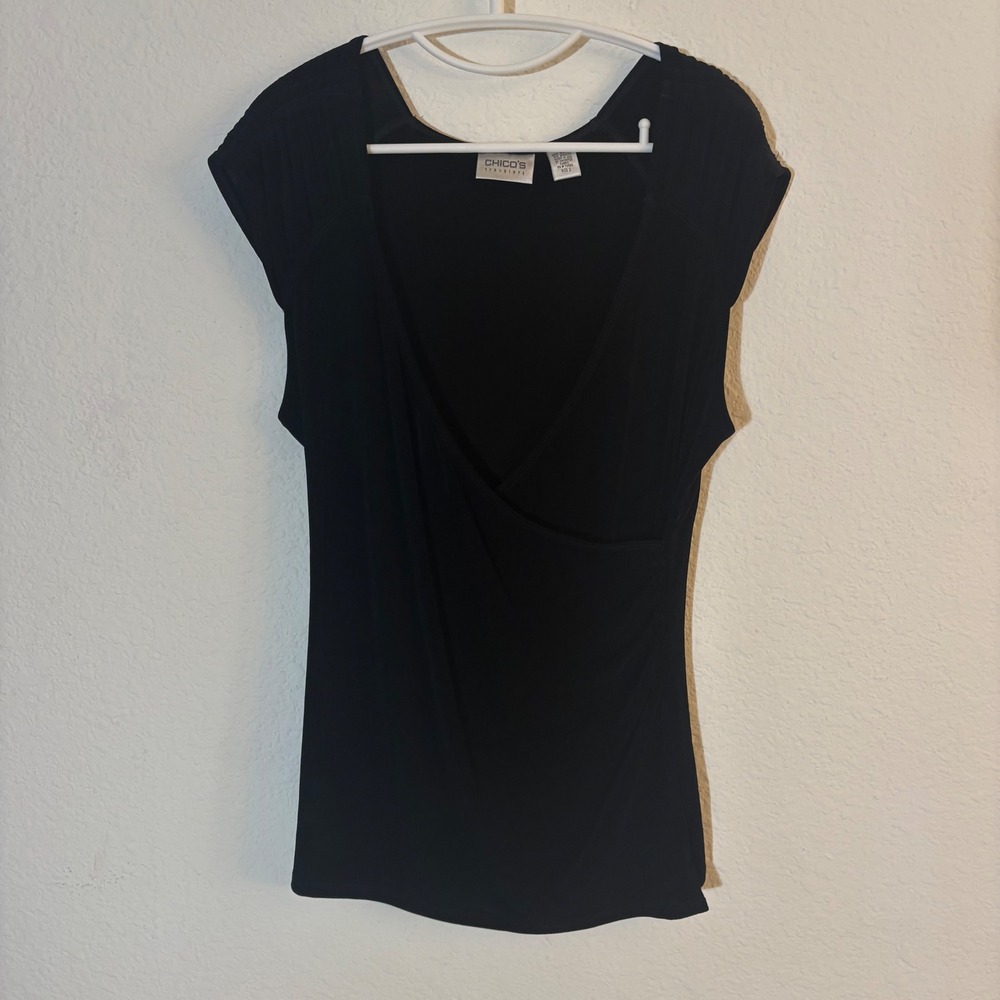 Chico's Travelers Faux Wrap Top Size 2 Large Black V-Neck Sleeveless Pleated